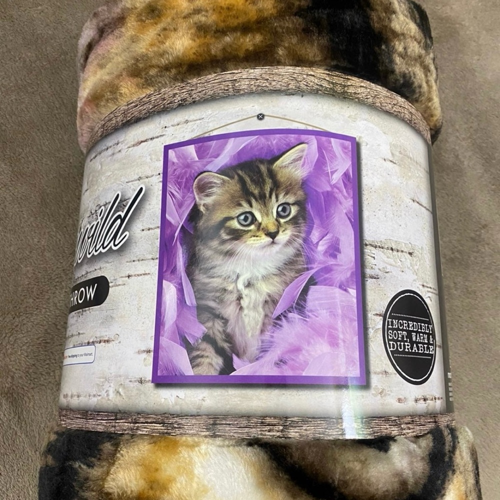 Kittens & Feathers Everwild Plush Throw.